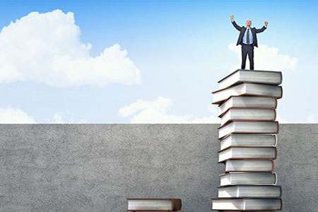 《国际期货代理：定义与职能解析》